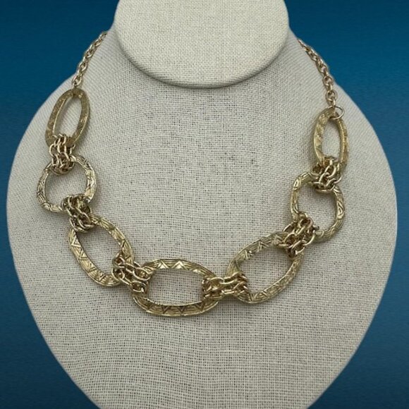 Gold Tone Chunky Stamped Wide Chain Link Necklace 22 in Shiny Textured Modern - Picture 1 of 6